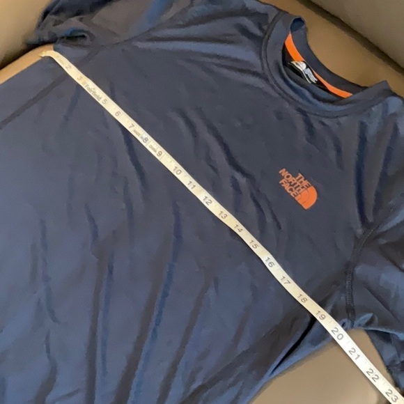 The North Face Men’s On the go flash dry tee - Picture 4 of 9